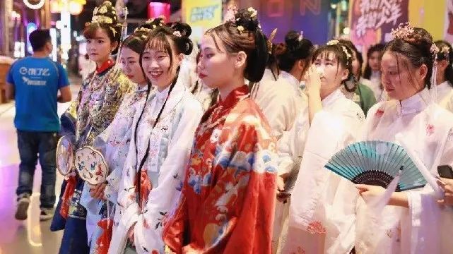 城市更新,让城市再“年青” 城市更新,让城市再“年青”