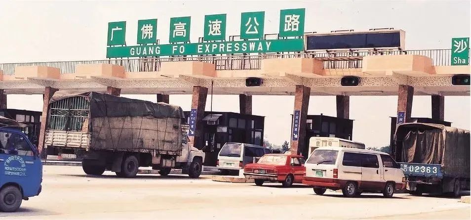 “顶流”故事 | 40年大湾区交通变身记