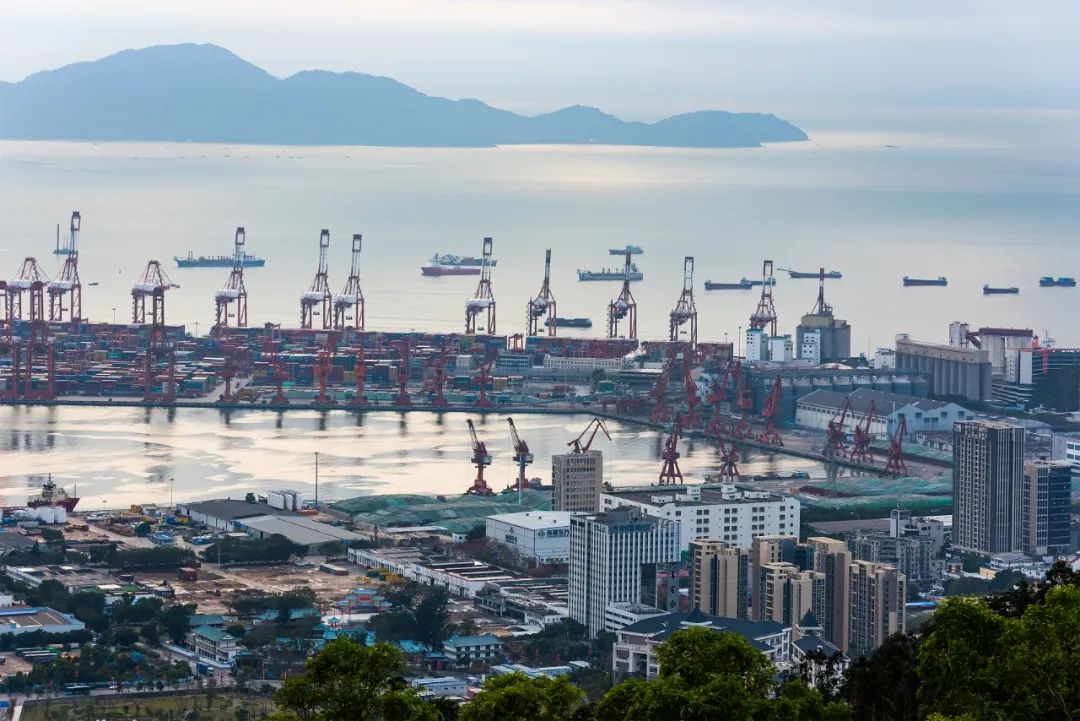 超越前海：从“深港”到湾区国际开放枢纽