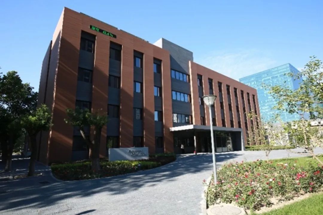 14位专家，解析20+超低能耗和零碳建筑项目：全面了解​设计思路、实现路径、实施要点~