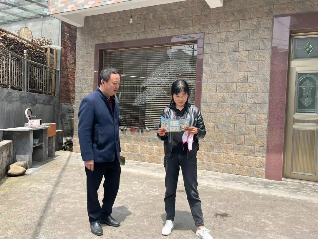 淳安200余名国土干部深入田间地头 走家入户宣传耕地保护 淳安200余名国土干部深入田间地头 走家入户宣传耕地保护