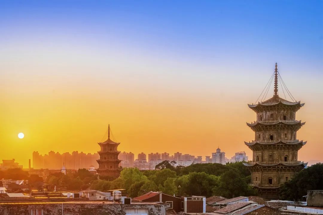 设计即战略：环泉州湾总体城市设计