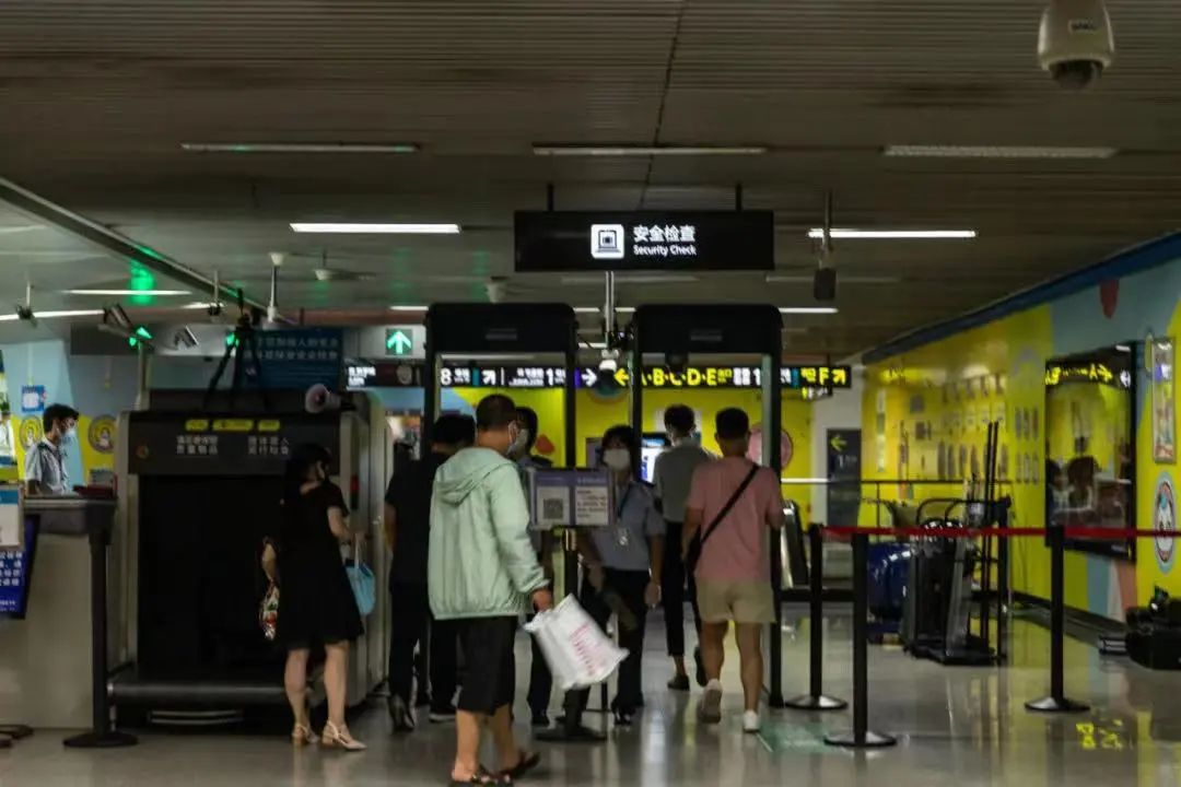 当一座超大城市进入“省电模式” 当一座超大城市进入“省电模式”