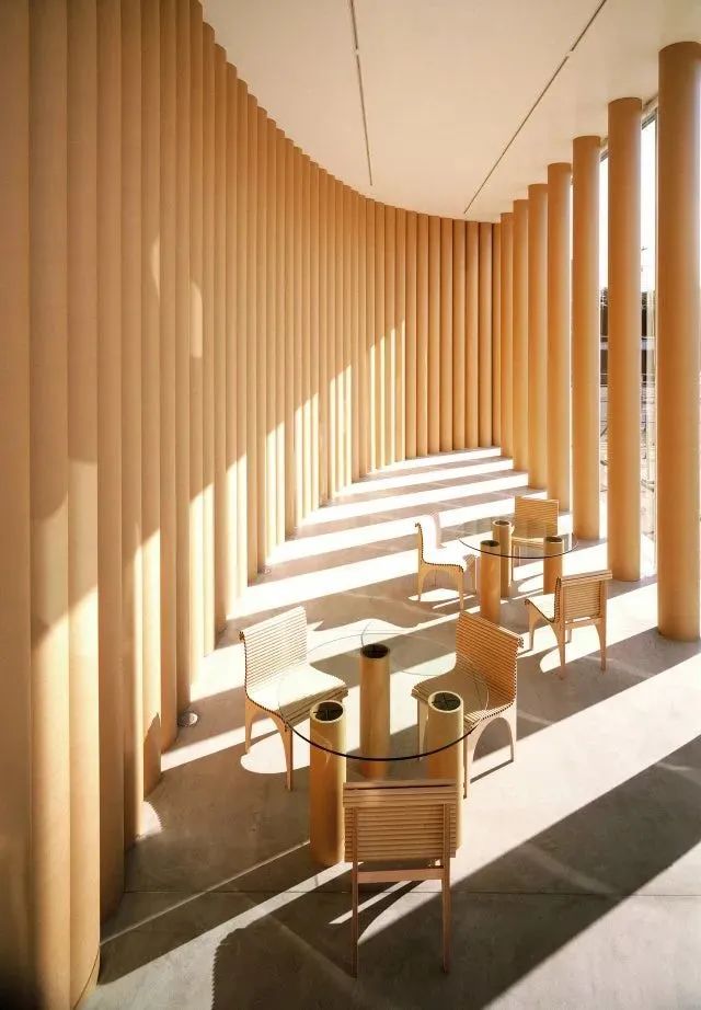 三宅一生去世，回顾他和建筑师们的故事