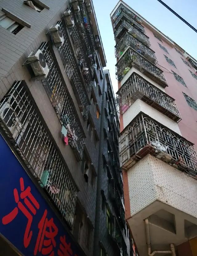 消失的白石洲，消失的深圳城中村一代人
