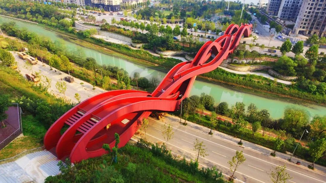 北天府石亭江上的“桥”,召唤建筑师为一座城市带来“诗意” 北天府石亭江上的“桥”,召唤建筑师为一座城市带来“诗意”