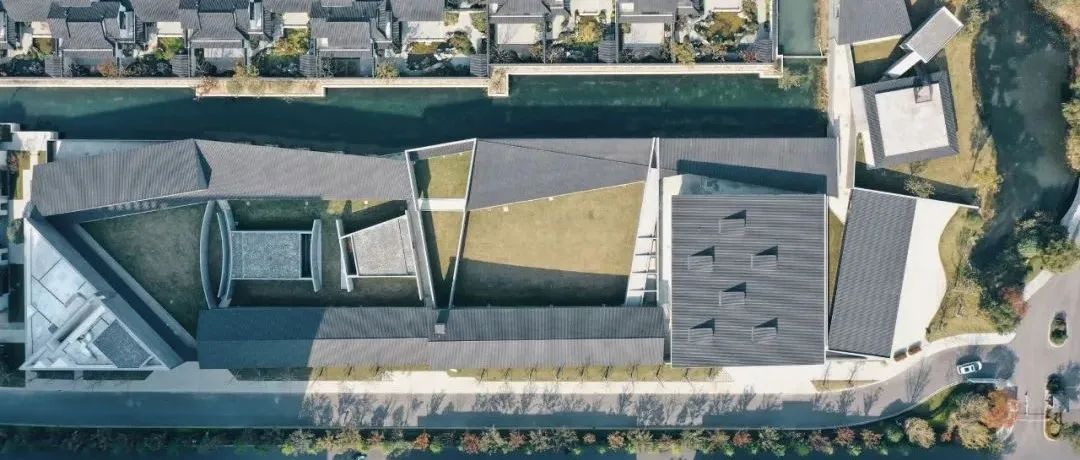 这样的建筑本不应该出现 这样的建筑本不应该出现