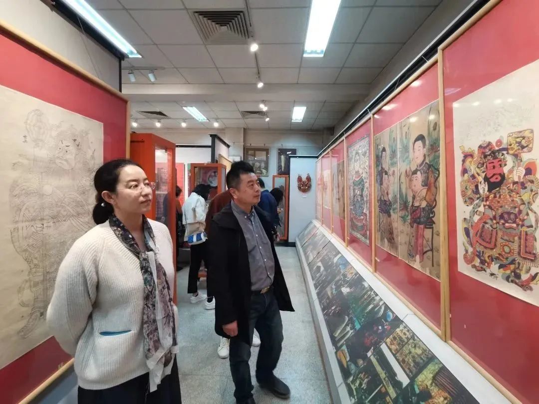 中国美术馆民间美术部到访中央美术学院非物质文化遗产研究中心 中国美术馆民间美术部到访中央美术学院非物质文化遗产研究中心