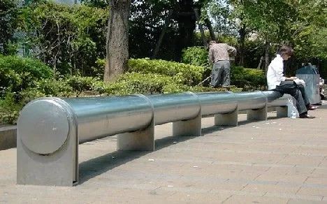 城市公共空间的“陷阱”,为什么设计要“与人为敌”? 城市公共空间的“陷阱”,为什么设计要“与人为敌”?