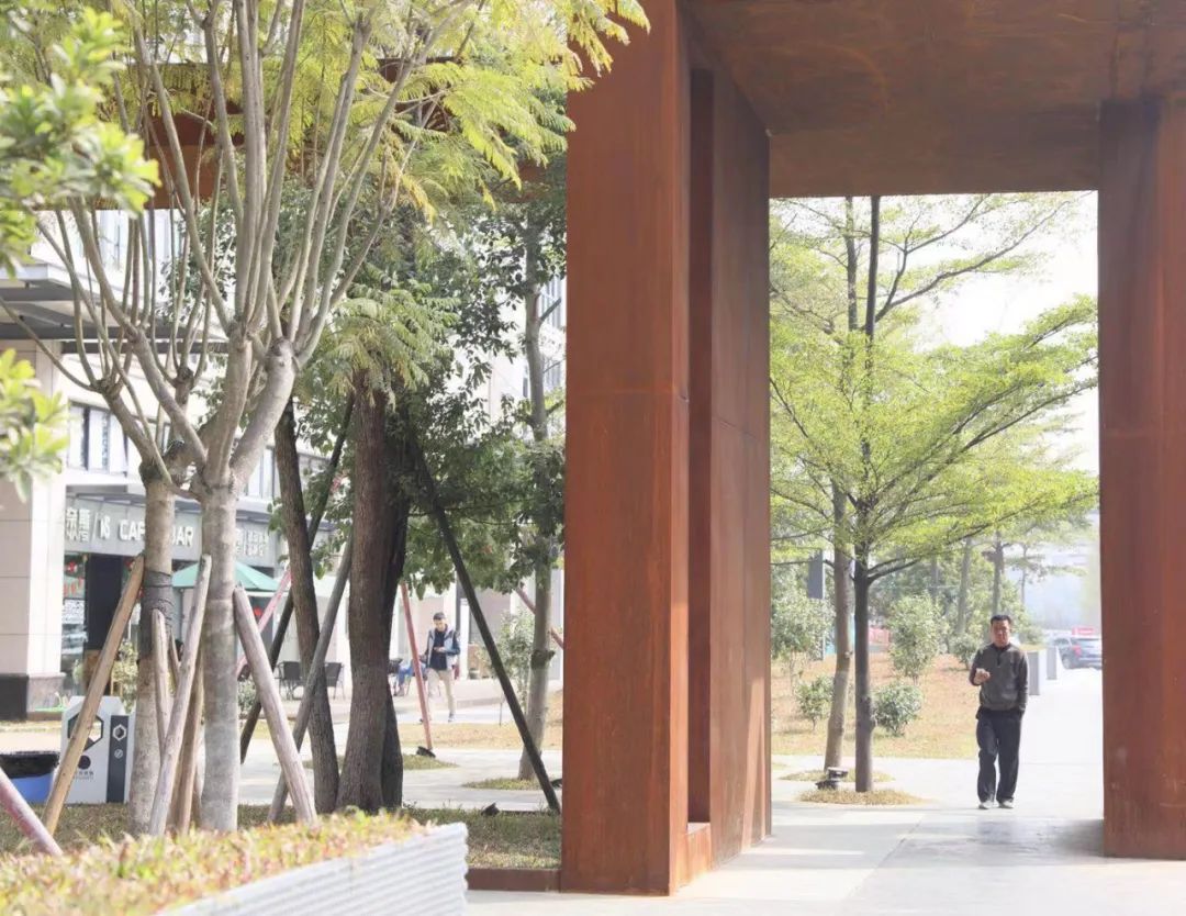 路过广州，船坞之上的“杂院”生活