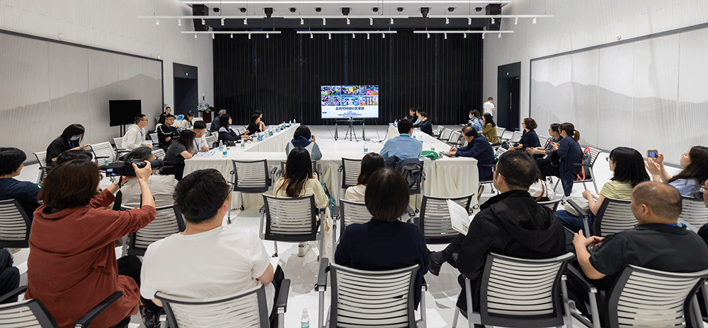 2022年中国城市规划学会住房与社区规划专业委员会年会在重庆顺利召开 2022年中国城市规划学会住房与社区规划专业委员会年会在重庆顺利召开