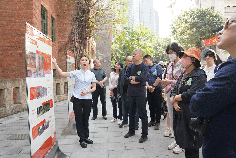 2022年中国城市规划学会住房与社区规划专业委员会年会在重庆顺利召开 2022年中国城市规划学会住房与社区规划专业委员会年会在重庆顺利召开