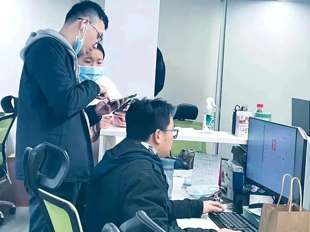 五一劳动节:每一个平凡微小的坚持,蕴染奋斗的底色 五一劳动节:每一个平凡微小的坚持,蕴染奋斗的底色