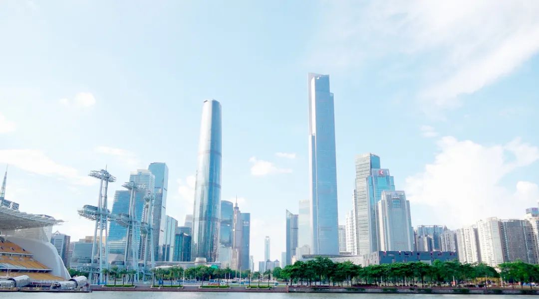 路过广州,船坞之上的“杂院”生活 路过广州,船坞之上的“杂院”生活