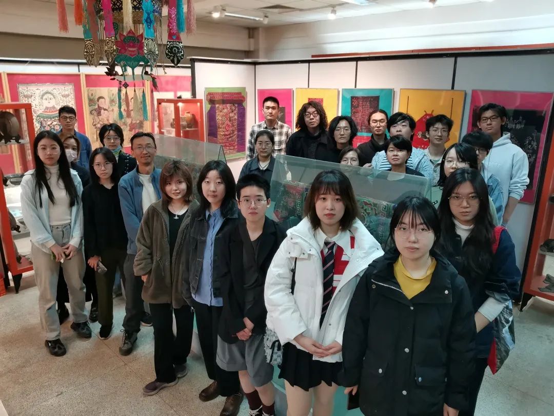 实验艺术与科技艺术学院、研究生院师生到访非物质文化遗产研究中心 实验艺术与科技艺术学院、研究生院师生到访非物质文化遗产研究中心