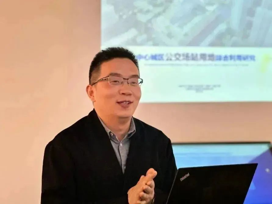 公共汽电车交通可持续发展座谈会在北京召开 公共汽电车交通可持续发展座谈会在北京召开