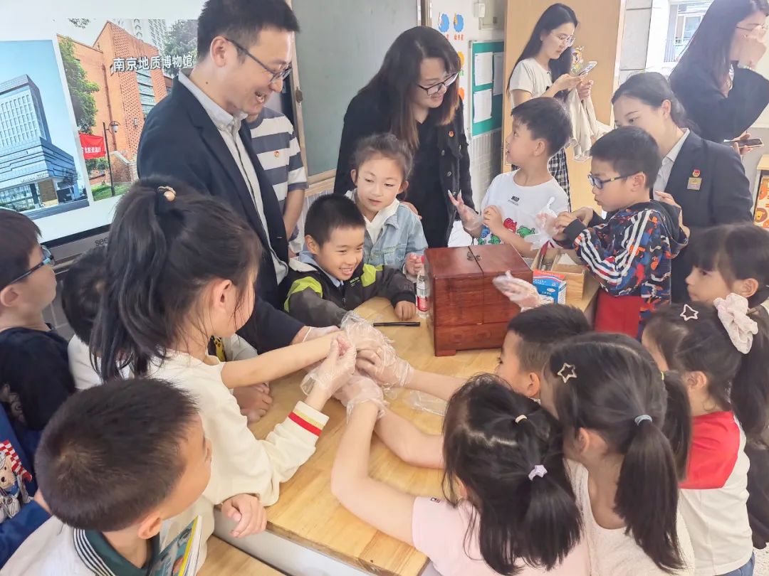 线上发力、形式多样、走近青少年......“世界地球日”宣传活动精彩纷呈