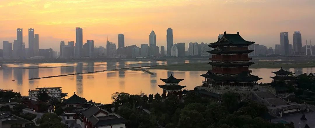中国城市更新转型的反思与展望