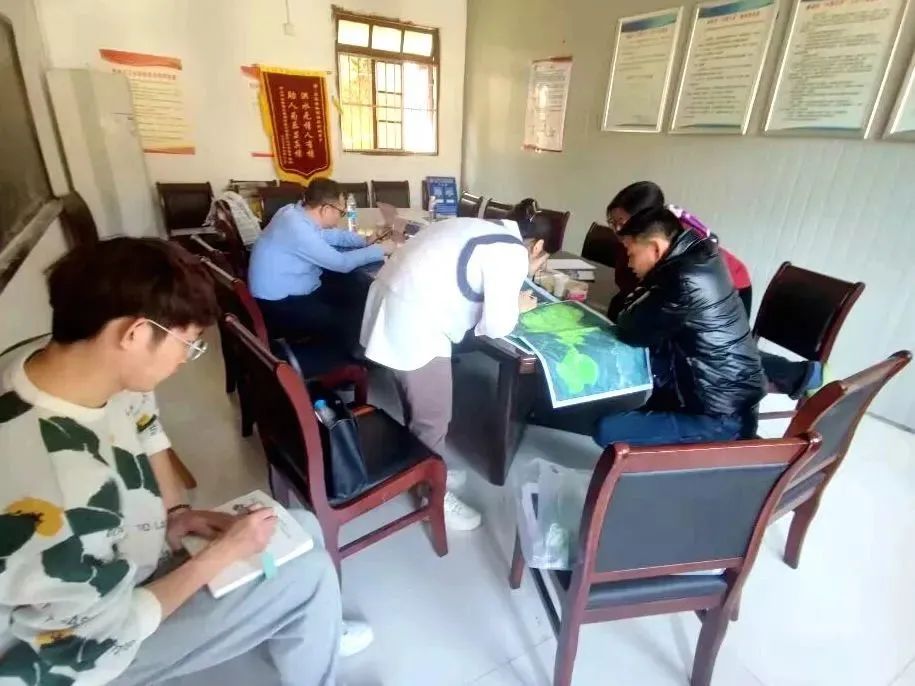 五一劳动节:每一个平凡微小的坚持,蕴染奋斗的底色 五一劳动节:每一个平凡微小的坚持,蕴染奋斗的底色