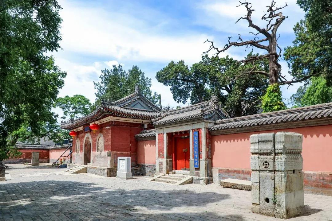 京城周末丨禅房花径缘客扫,一起逛逛那些藏在寺庙里的博物馆 京城周末丨禅房花径缘客扫,一起逛逛那些藏在寺庙里的博物馆
