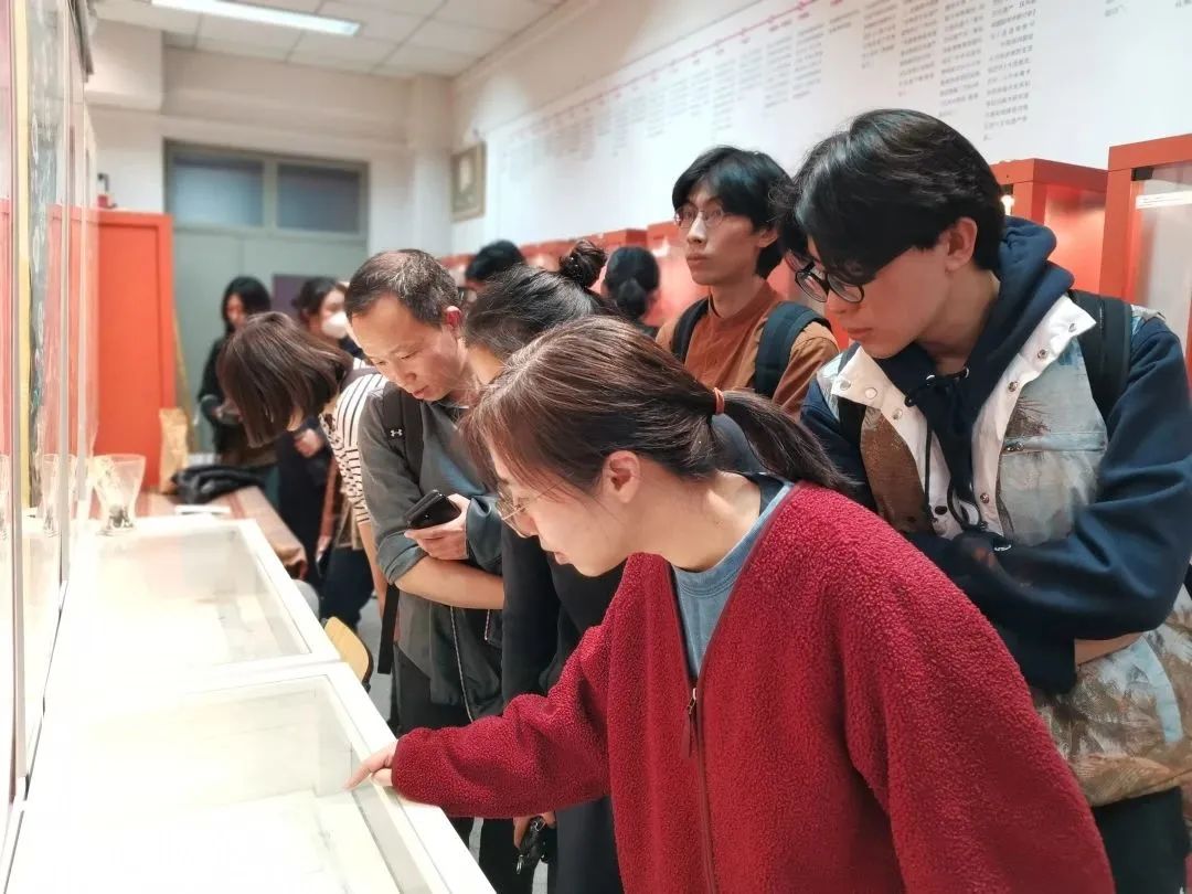 实验艺术与科技艺术学院、研究生院师生到访非物质文化遗产研究中心 实验艺术与科技艺术学院、研究生院师生到访非物质文化遗产研究中心