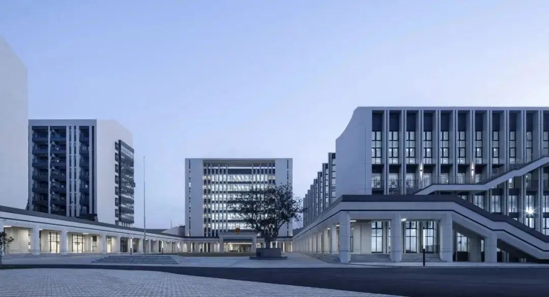 广州市公安局反恐训练基地:山水相嵌的全天候“战训综合体” 广州市公安局反恐训练基地:山水相嵌的全天候“战训综合体”