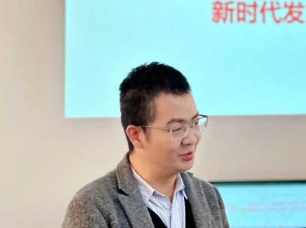 公共汽电车交通可持续发展座谈会在北京召开 公共汽电车交通可持续发展座谈会在北京召开