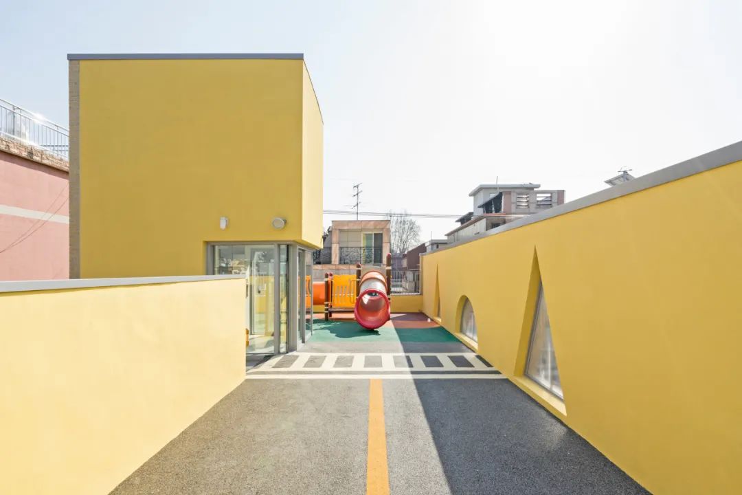 柯布、高迪、巴拉干，大师作品也爱多巴胺穿搭！
