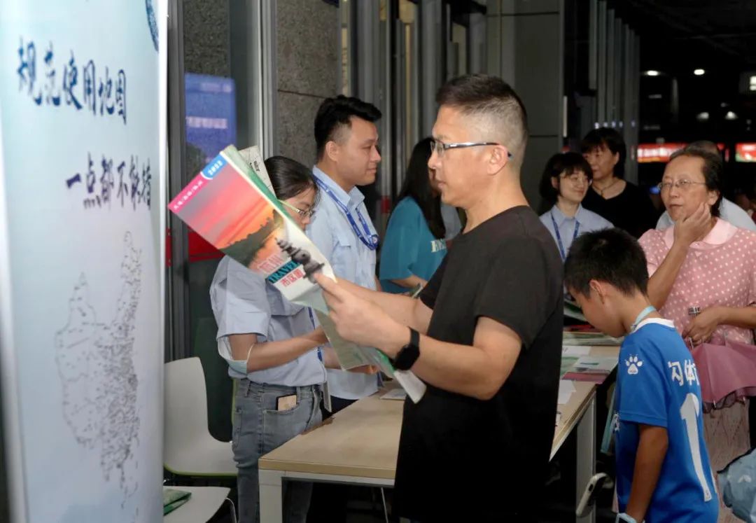 规范使用地图 一点都不能错︱市局开展测绘法宣传日暨国家版图宣传周系列活动