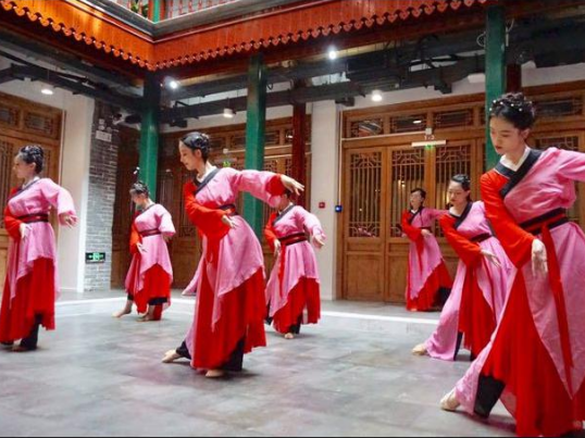 百年老房变身城市文化新地标,在西打磨厂街体验“最北京”的氛围空间 百年老房变身城市文化新地标,在西打磨厂街体验“最北京”的氛围空间