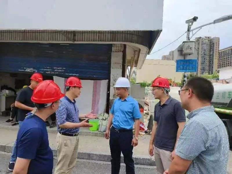 高温慰问送清凉 同心齐力“迎亚运”︱市土地房屋征收中心党员在一线侧记 高温慰问送清凉 同心齐力“迎亚运”︱市土地房屋征收中心党员在一线侧记