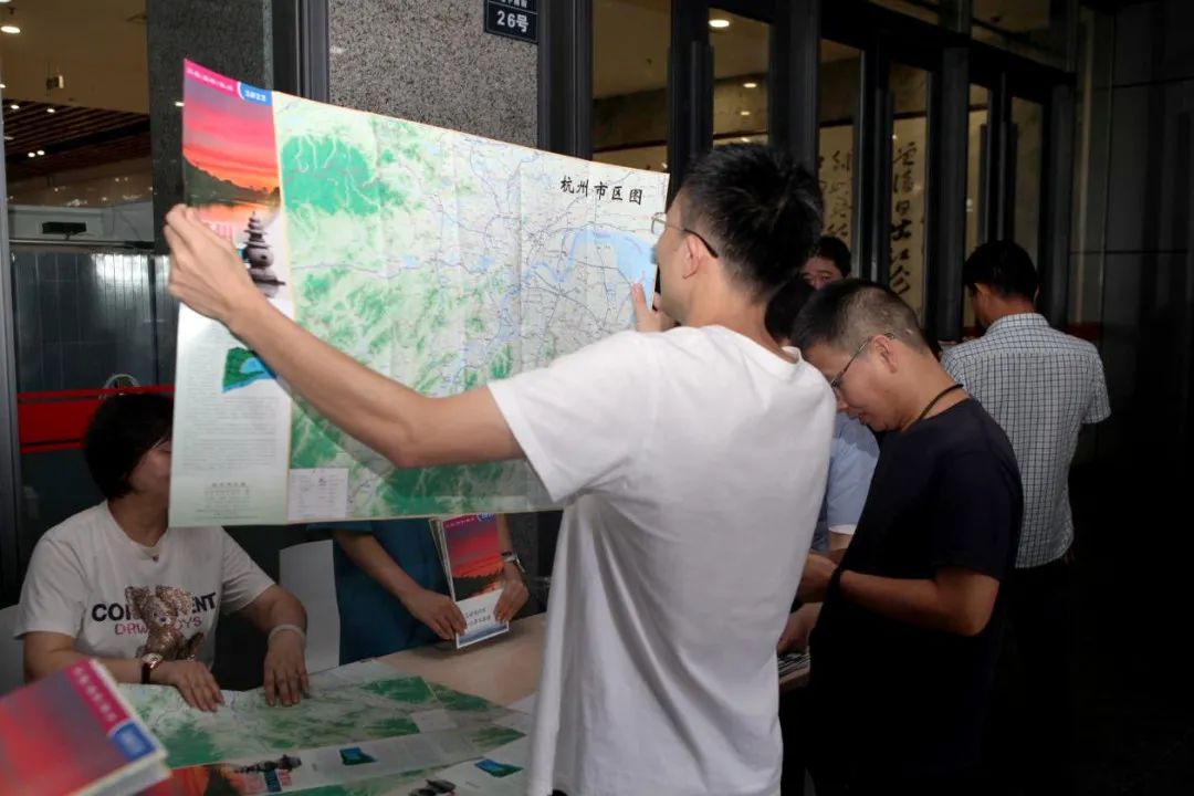 规范使用地图 一点都不能错︱市局开展测绘法宣传日暨国家版图宣传周系列活动