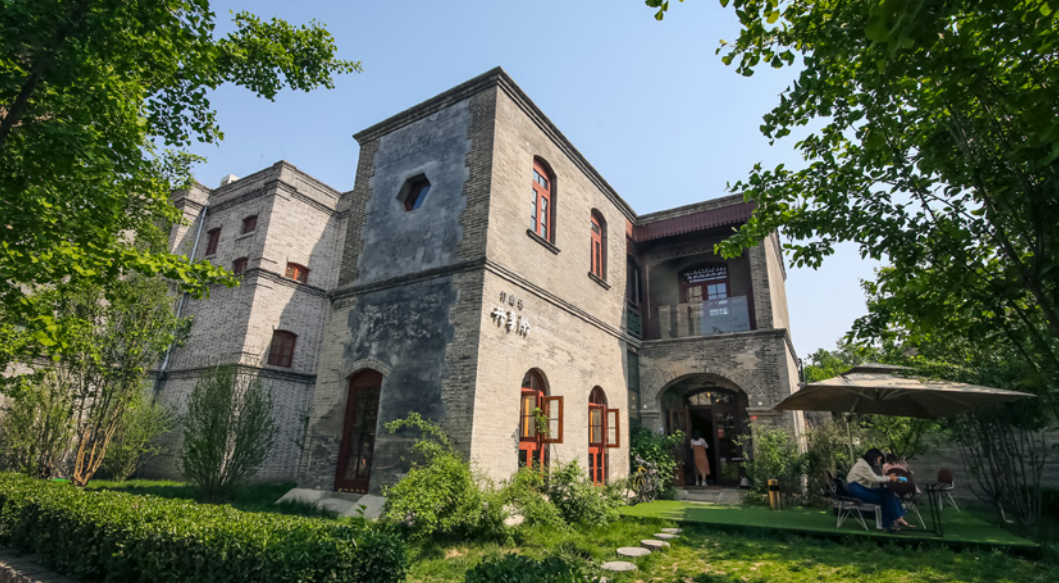 百年老房变身城市文化新地标,在西打磨厂街体验“最北京”的氛围空间 百年老房变身城市文化新地标,在西打磨厂街体验“最北京”的氛围空间