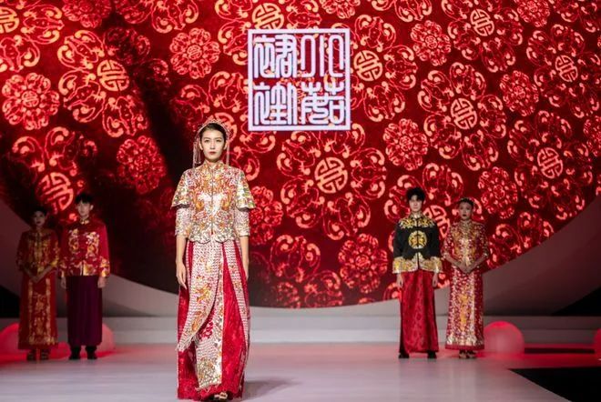 穿“粤”古今,推动岭南服饰文化与服装产业耦合发展|广州味•规划思 穿“粤”古今,推动岭南服饰文化与服装产业耦合发展|广州味•规划思