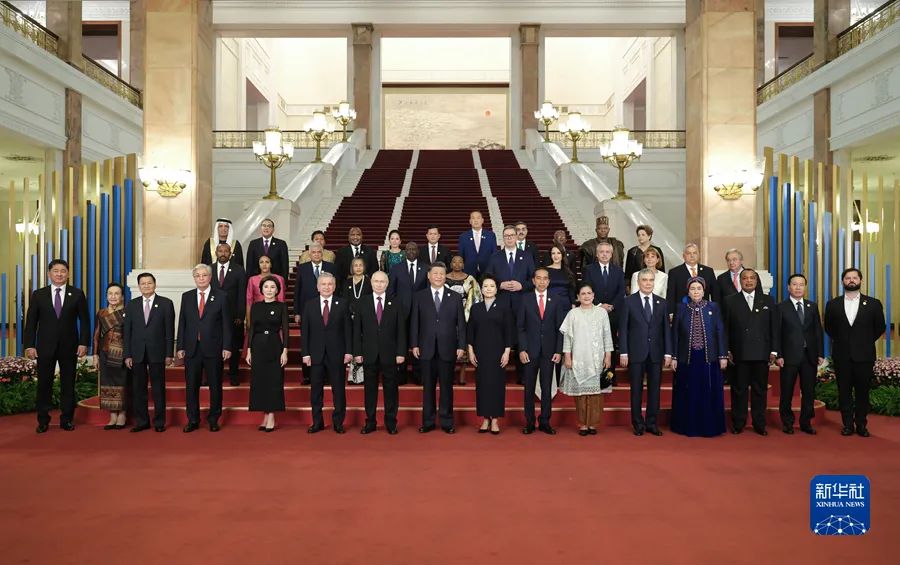 习近平和彭丽媛为出席第三届“一带一路”国际合作高峰论坛的国际贵宾举行欢迎宴会 习近平和彭丽媛为出席第三届“一带一路”国际合作高峰论坛的国际贵宾举行欢迎宴会