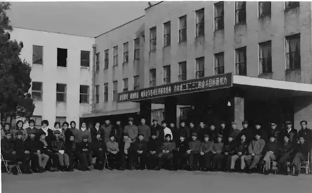 “万象”更新,以“广场”打开城市公共生活 “万象”更新,以“广场”打开城市公共生活