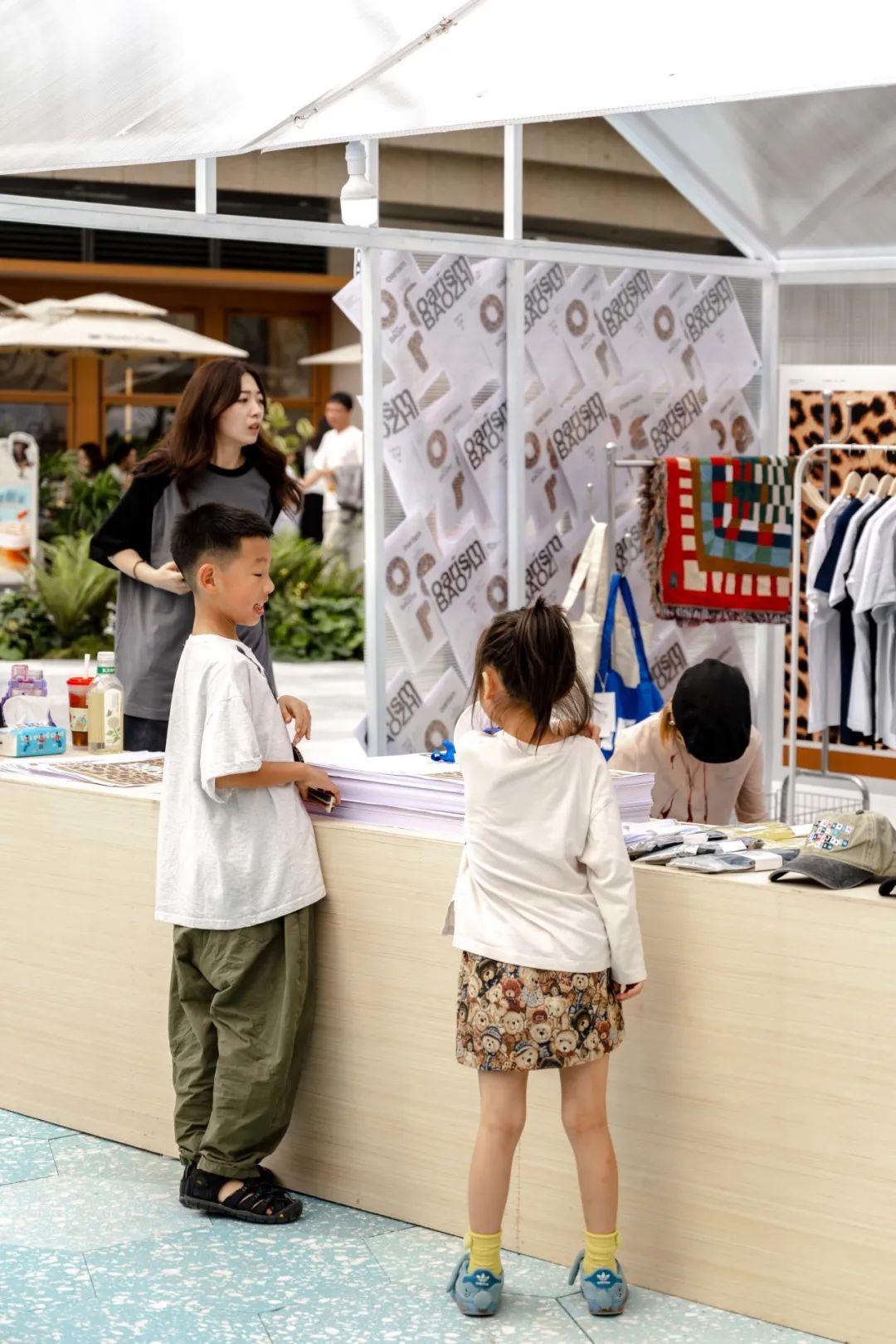 “万象”更新,以“广场”打开城市公共生活 “万象”更新,以“广场”打开城市公共生活