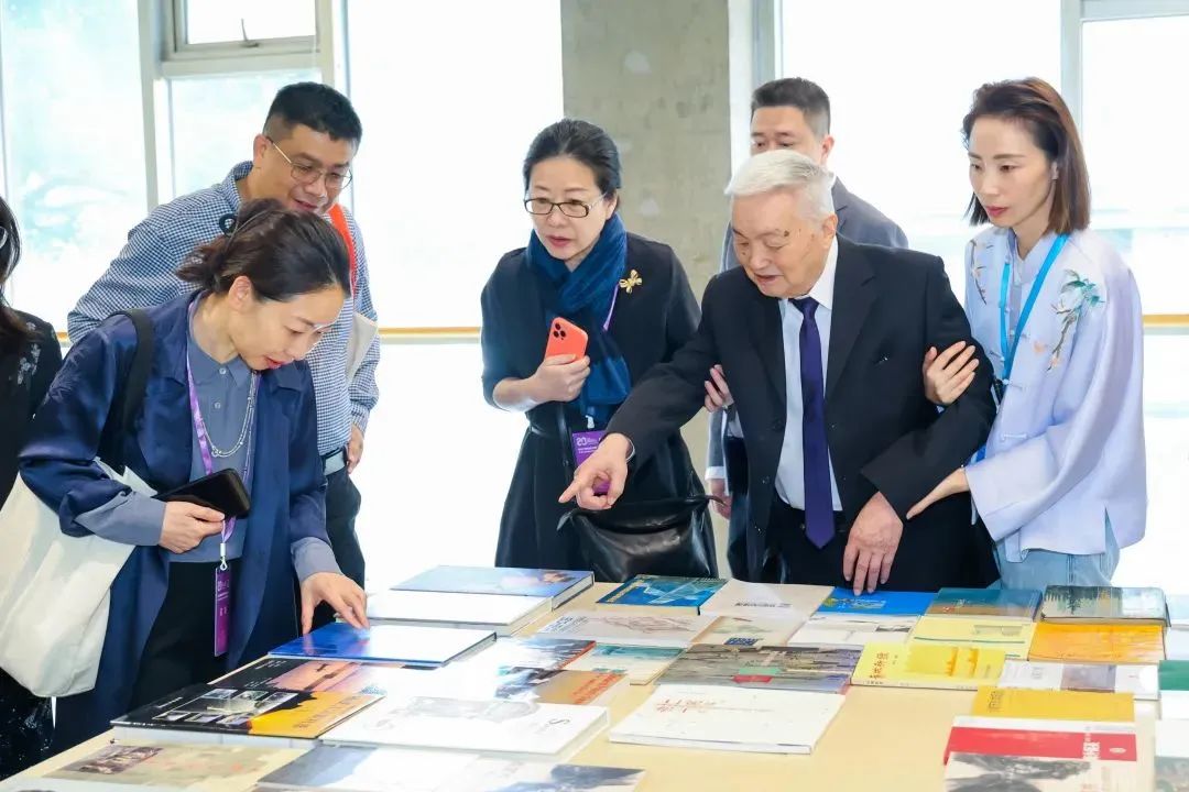 【特别论坛】阮仪三教授城市保护学术思想研讨会暨新时代文化遗产保护与发展的中国路径国际论坛顺利举办 【特别论坛】阮仪三教授城市保护学术思想研讨会暨新时代文化遗产保护与发展的中国路径国际论坛顺利举办