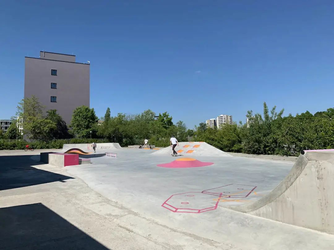 非正式的精彩：城市空间更新中的临时用途