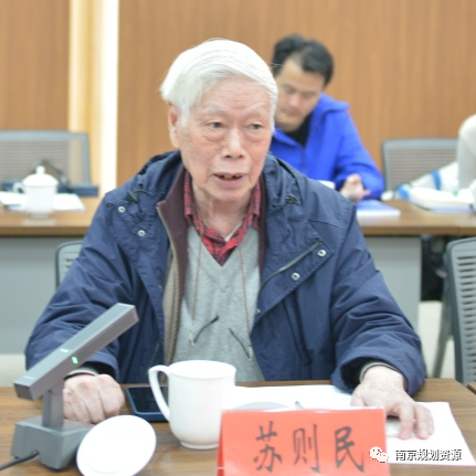 南京市城乡规划委员会技术审查委员会专家委员和公众代表委员实地调研暨座谈会在市规划资源局举办