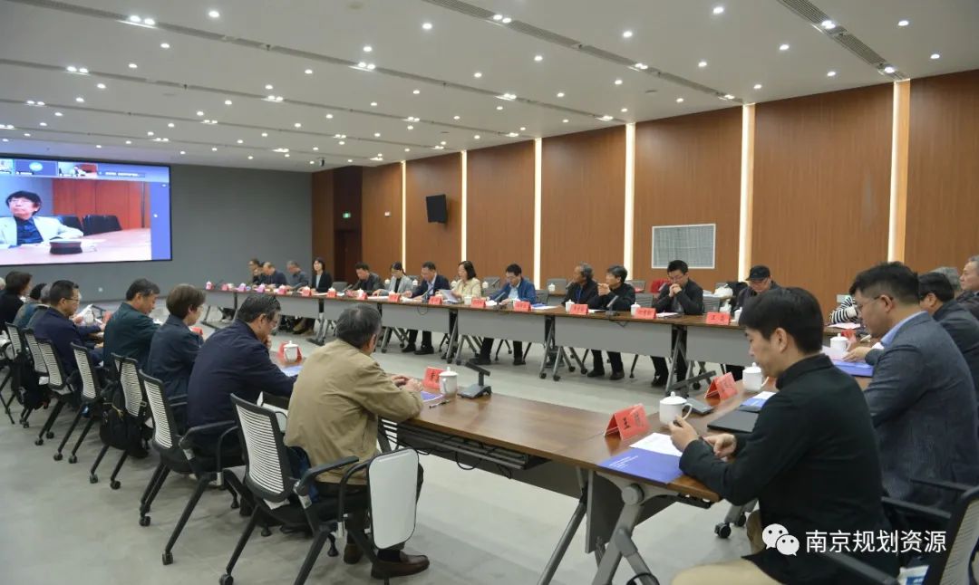 南京市城乡规划委员会技术审查委员会专家委员和公众代表委员实地调研暨座谈会在市规划资源局举办