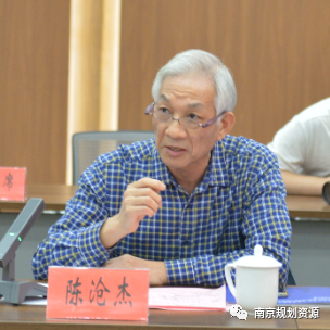 南京市城乡规划委员会技术审查委员会专家委员和公众代表委员实地调研暨座谈会在市规划资源局举办