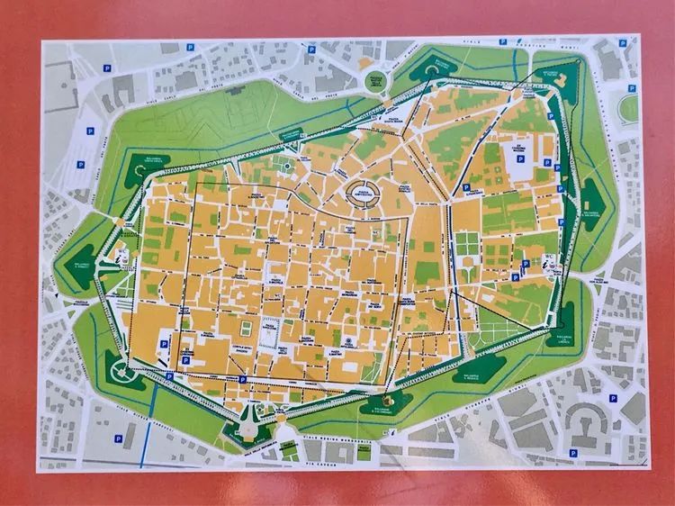 读城 | 何依:童话与歌剧的小城——卢卡(LUCCA) 读城 | 何依:童话与歌剧的小城——卢卡(LUCCA)