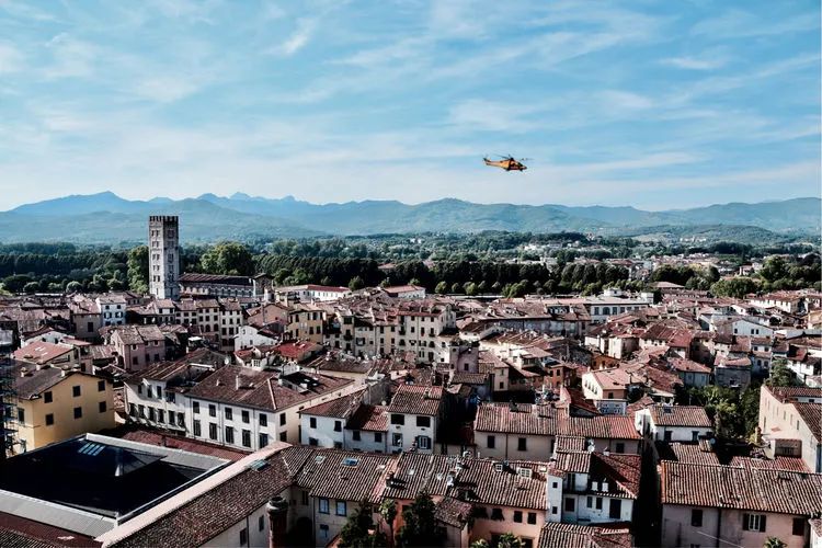 读城 | 何依:童话与歌剧的小城——卢卡(LUCCA) 读城 | 何依:童话与歌剧的小城——卢卡(LUCCA)