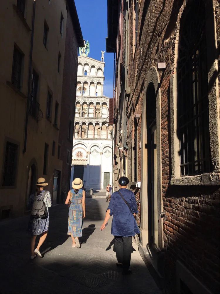 读城 | 何依:童话与歌剧的小城——卢卡(LUCCA) 读城 | 何依:童话与歌剧的小城——卢卡(LUCCA)