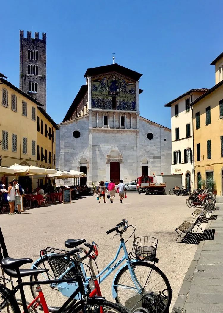 读城 | 何依:童话与歌剧的小城——卢卡(LUCCA) 读城 | 何依:童话与歌剧的小城——卢卡(LUCCA)