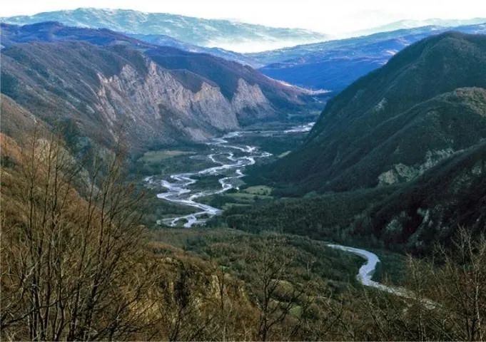 国际资讯 | [意]2023年意大利城市环境绩效报告发布/意大利亚平宁山脉北部的蒸发岩喀斯特与洞穴申遗成功(2023.12)