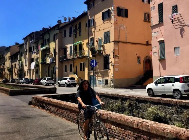 读城 | 何依:童话与歌剧的小城——卢卡(LUCCA) 读城 | 何依:童话与歌剧的小城——卢卡(LUCCA)
