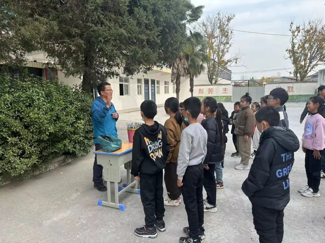 漯河“商桥绿色少年”助推乡村资源分类 漯河“商桥绿色少年”助推乡村资源分类