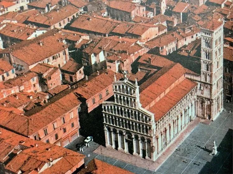 读城 | 何依:童话与歌剧的小城——卢卡(LUCCA) 读城 | 何依:童话与歌剧的小城——卢卡(LUCCA)